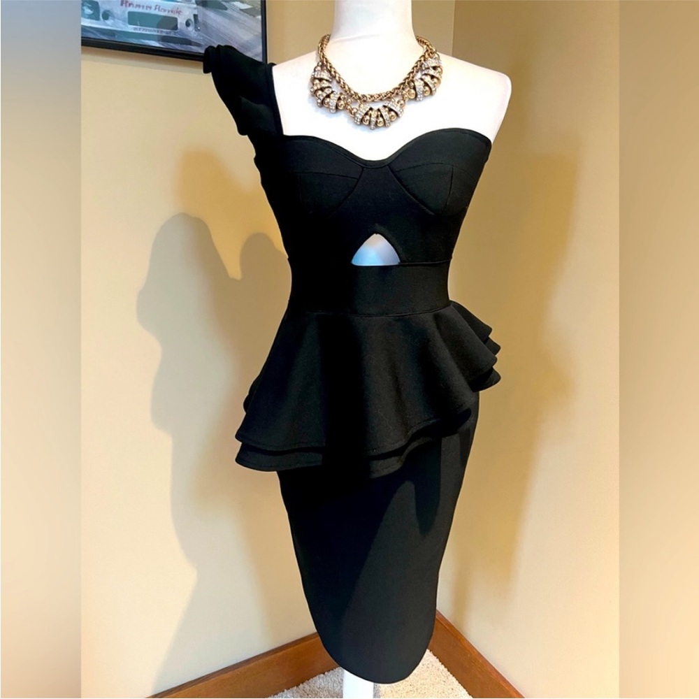 BRAND NEW Elegant One Shoulder Black Dress